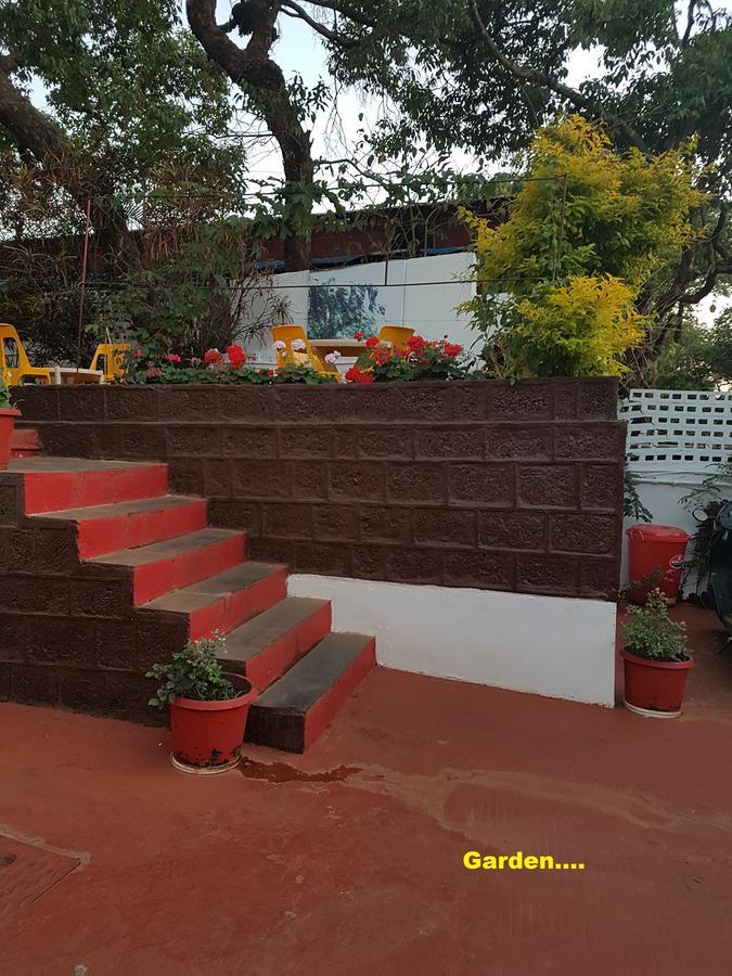Hotel Stone House Mahābaleshwar Buitenkant foto