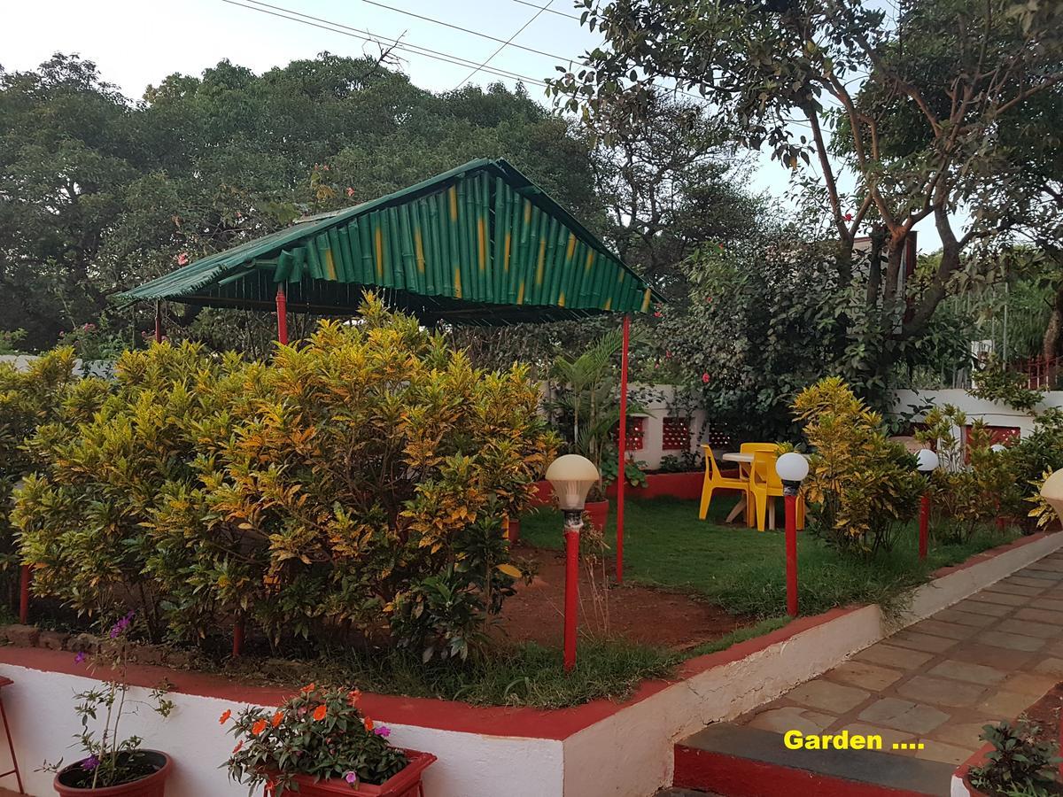 Hotel Stone House Mahābaleshwar Buitenkant foto