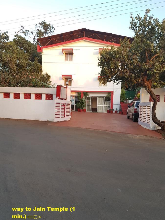 Hotel Stone House Mahābaleshwar Buitenkant foto